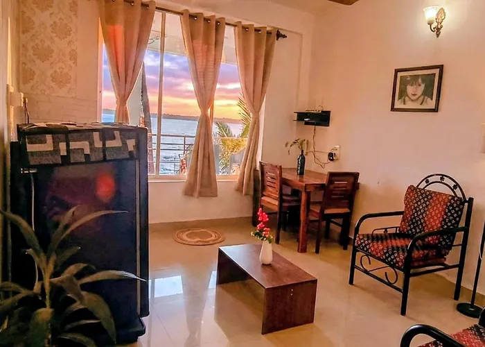 Gs Home On The Bay- Super Sea & Garden View Glass Studio Apartment